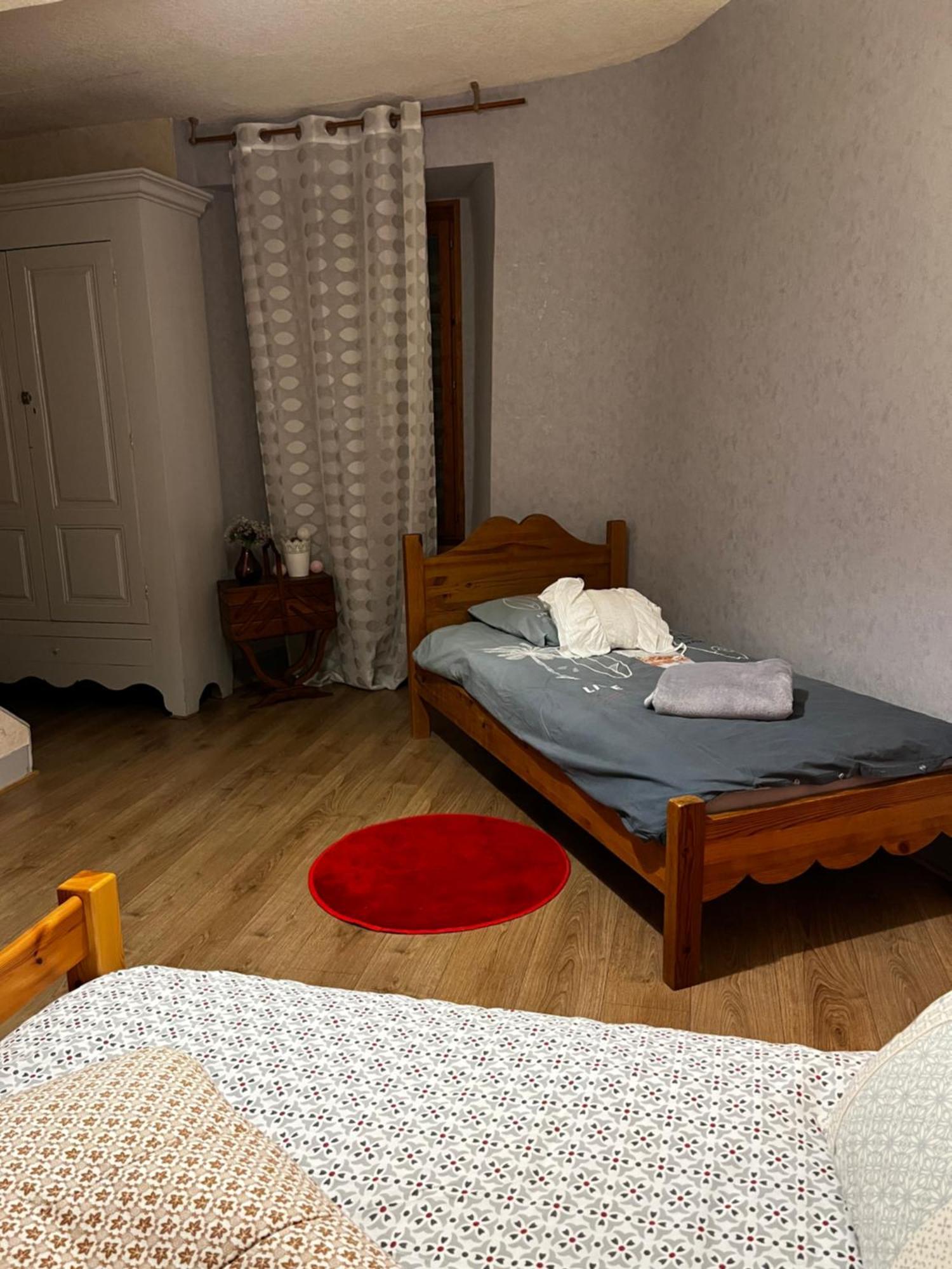 Maison De Village Montauban-de-Luchon Buitenkant foto